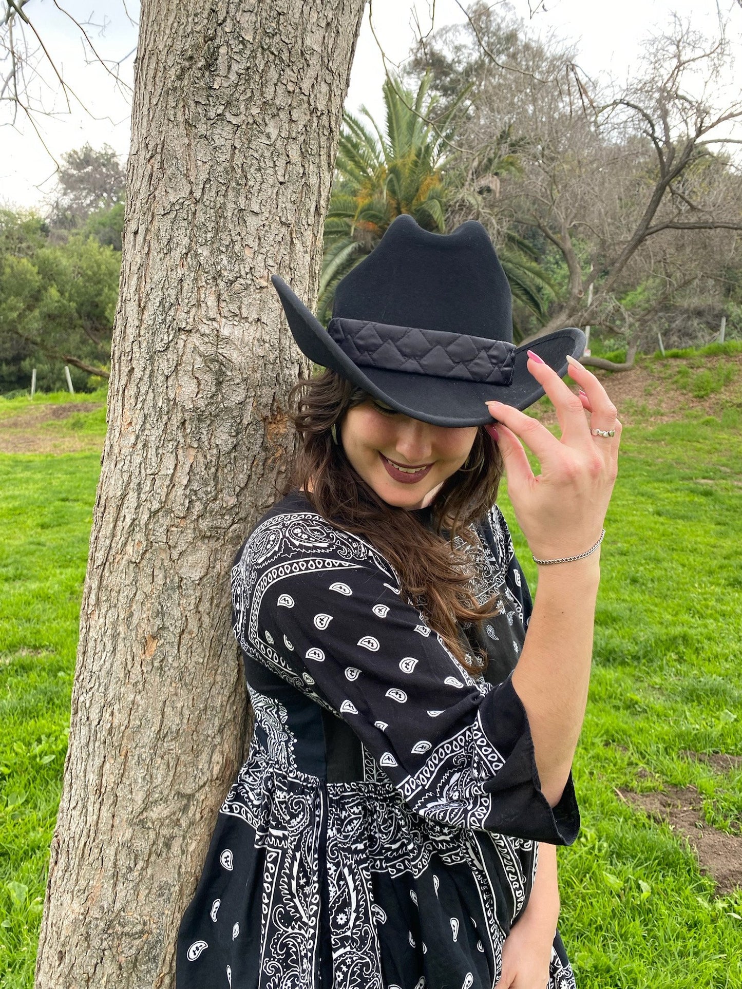 Black Felt Cowboy Hat with Puffer Band