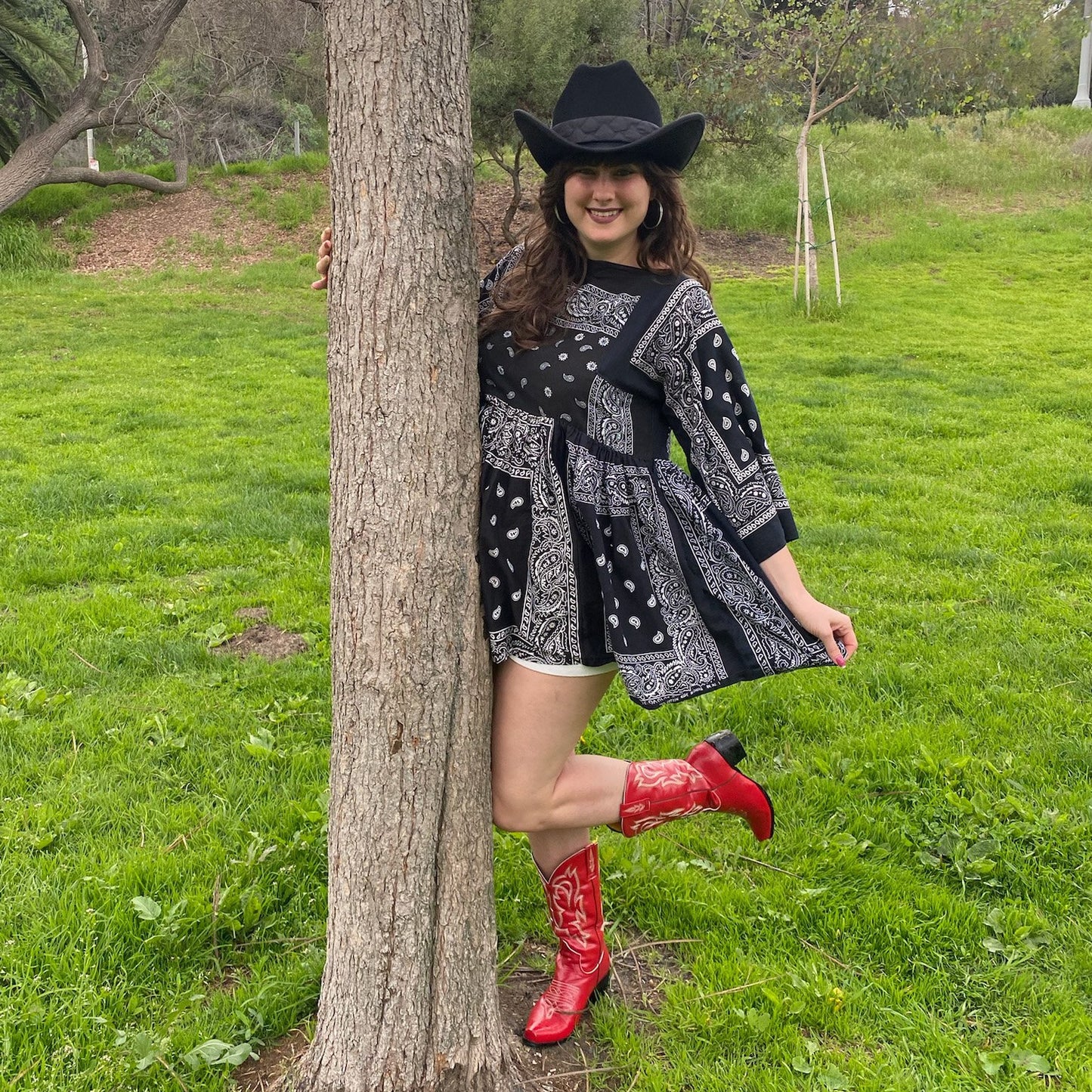 Black Felt Cowboy Hat with Puffer Band