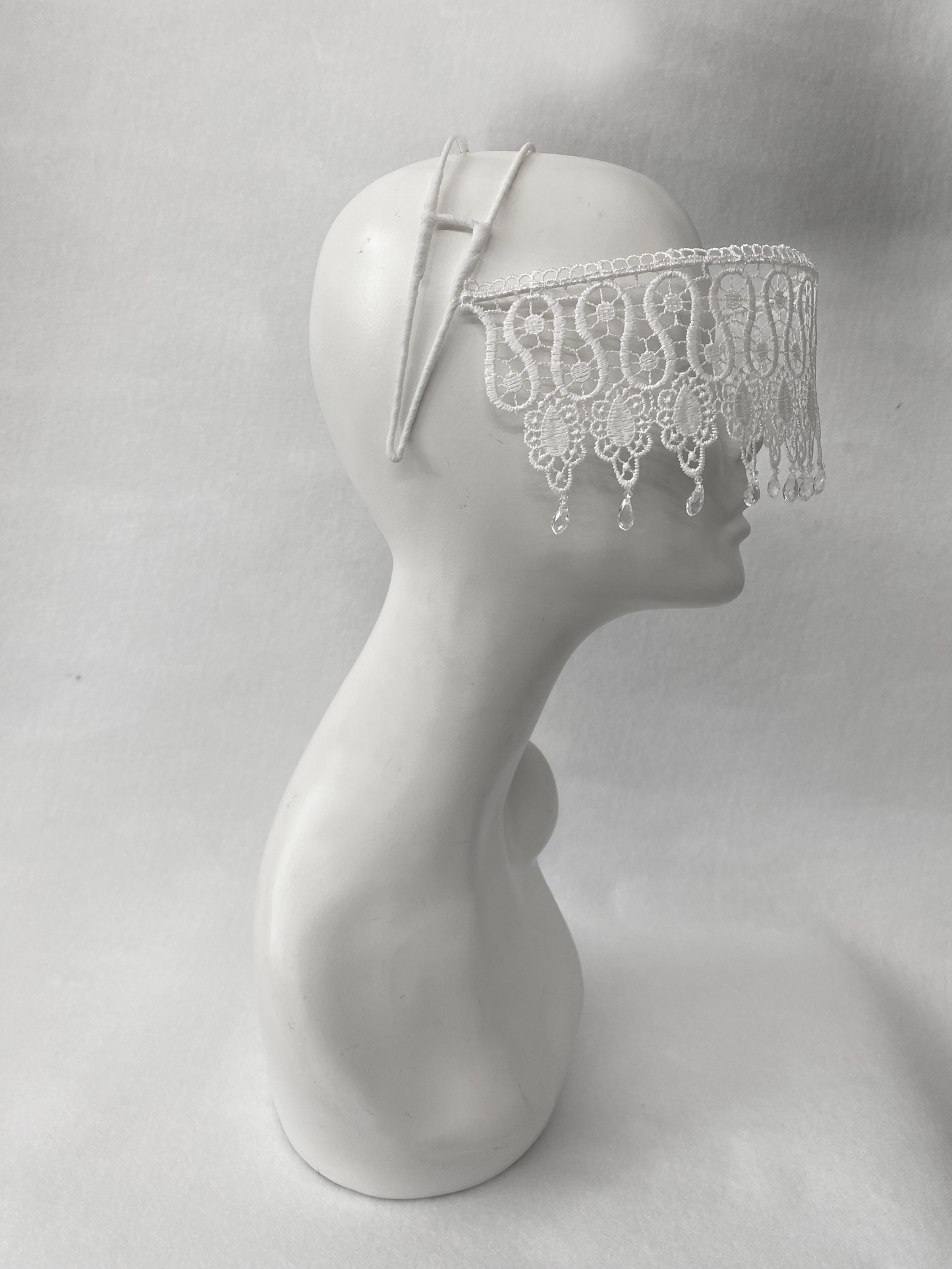 Crystal Drop Lace Veil